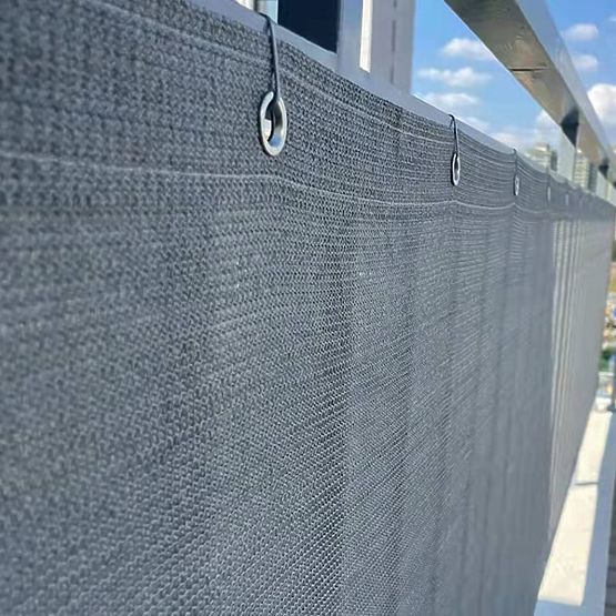 Balkónová ochranná rohož sivá 1x5 m