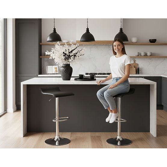 Barová stolička Hoker Porti čierna