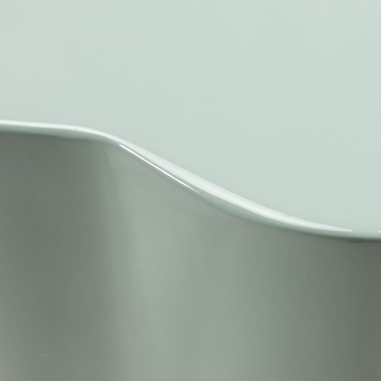 Bočný stolík Bow 49 cm, šalviový, lesklý, oblé tvary