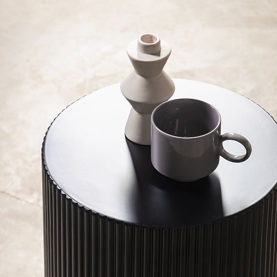 Bočný stolík Ermanno, 35 cm, čierny, ryhovaný