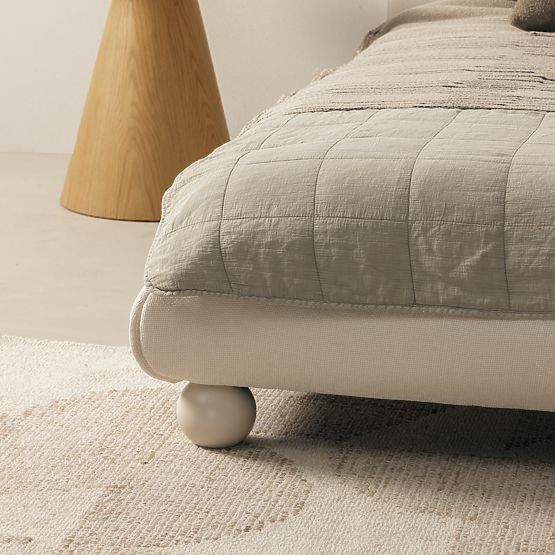 Čalúnená posteľ Booli 160x200 cm, s roštom, nohy guľa, svetlo béžová