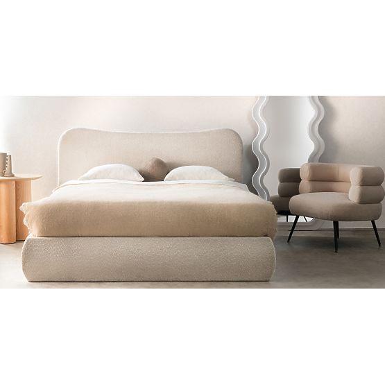 Čalúnená posteľ Derry 140x200 cm, s roštom a úložným priestorom, zaoblená, béžová