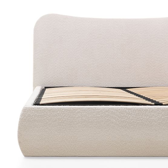 Čalúnená posteľ Derry 140x200 cm, s roštom a úložným priestorom, zaoblená, béžová