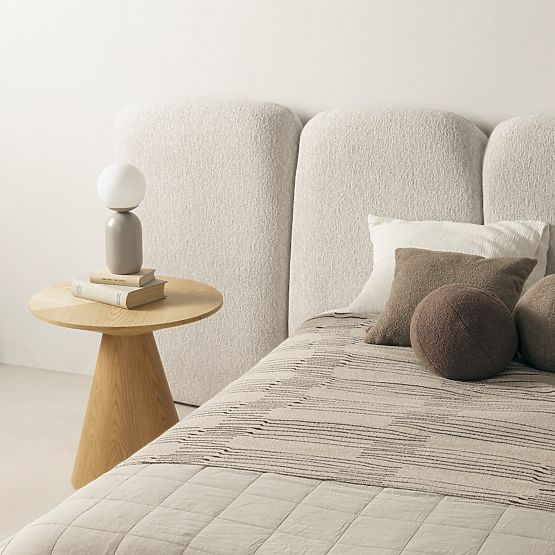 Čalúnená posteľ Fencee 160x200 cm, s roštom, zaoblená, svetlo béžová