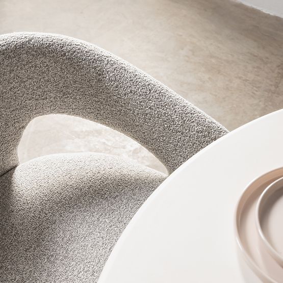 Čalúnená stolička Castelo šedobéžová