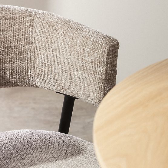 Čalúnená stolička Rosario béžová/čierne nohy