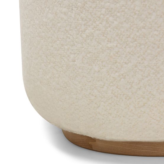 Čalúnené kreslo Imai biele, oblé tvary