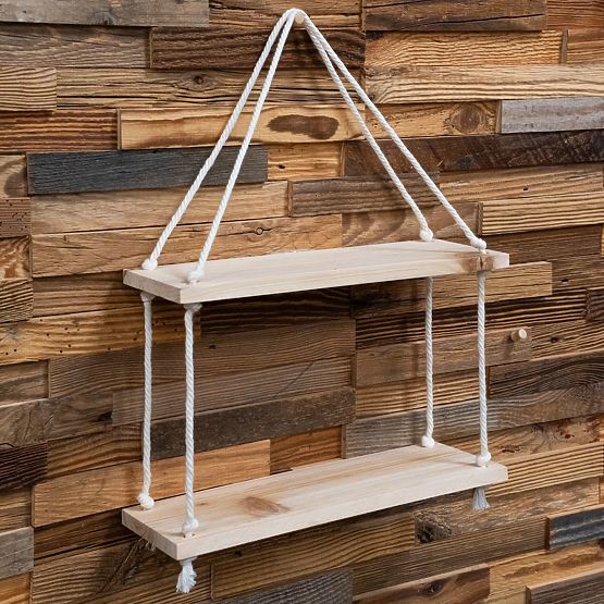 Drevená nástenná polica