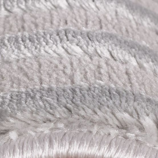 Kusový koberec Sahara - strieborný