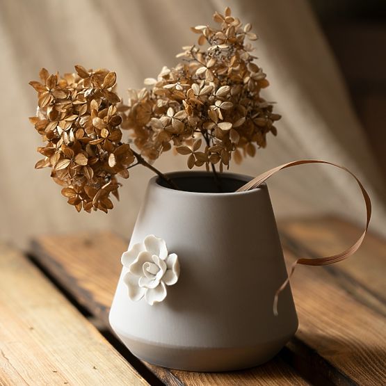 Kvetináč LUSITANO farba cappuccino klasický štýl do interiéru ameliahome