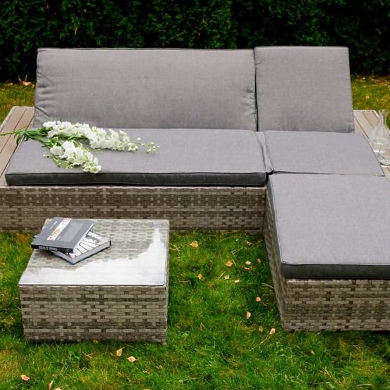 Multifunkčná posteľ z technoratanu DIABOLICO