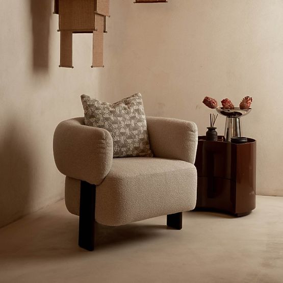 Nočný stolík so zásuvkami Vena, bordový/hnedý, zaoblený, lesklý