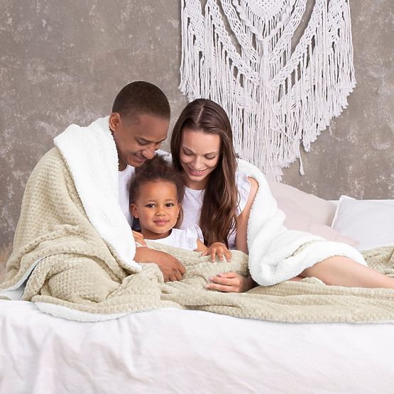 Prikrývka SHLEEPY farba béžová s žakárovým vzorom klasický štýl 220x240