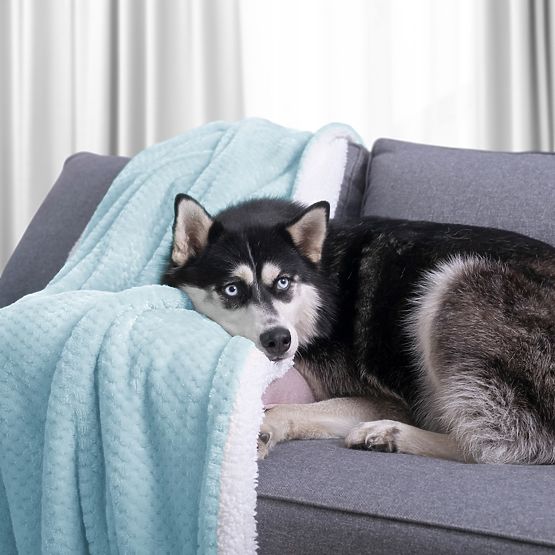 Prikrývka SHLEEPY modrá s žakárovým vzorom klasický štýl 130x180