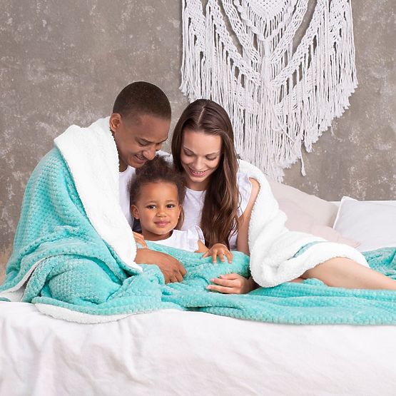 Prikrývka SHLEEPY tyrkysová s žakárovým vzorom klasický štýl 220x240