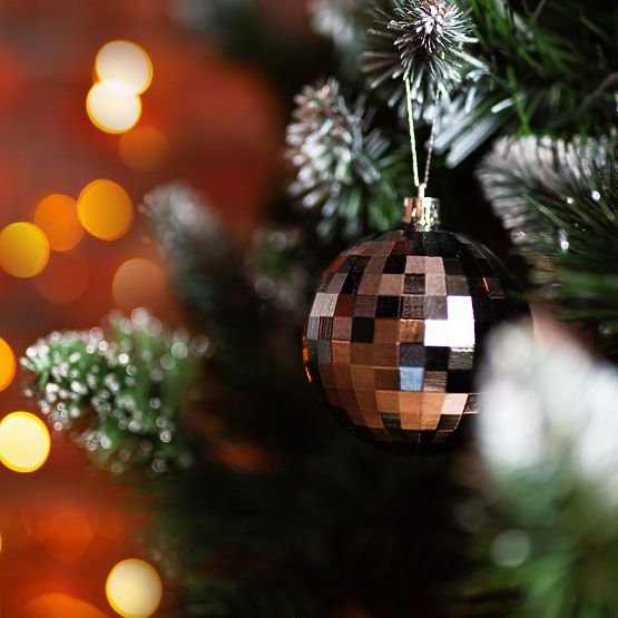 STRIEBORNÉ VIANOČNÉ GULE 36KS 311433C