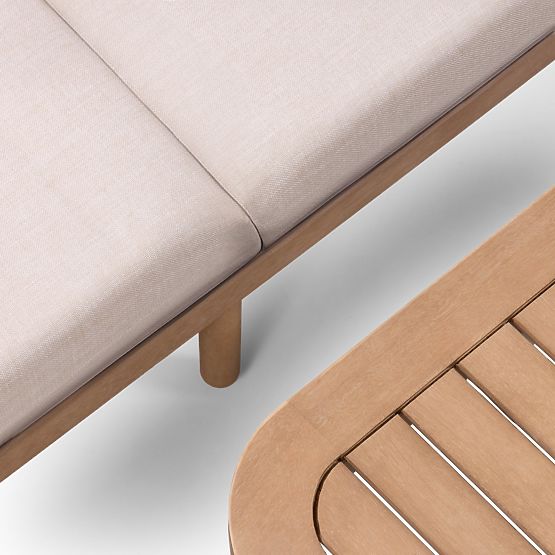 Záhradná rohová sedačka so stolíkom Mortlake, eukalyptové drevo FSC, teakový vzhľad, svetlo béžová/p