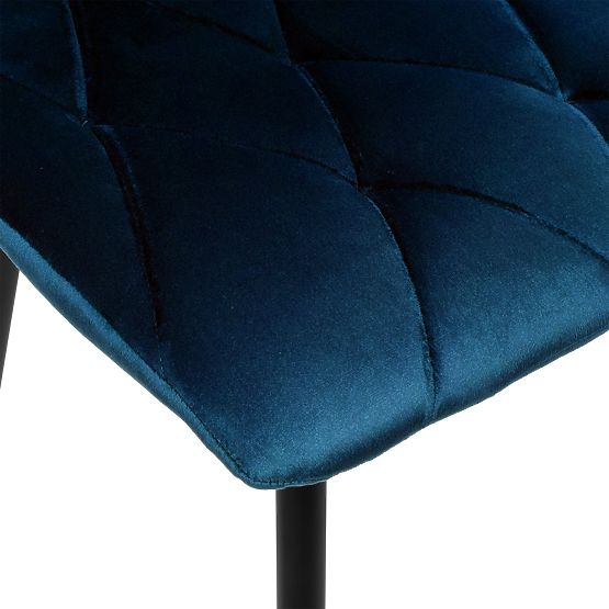 Zamatová čalúnená stolička Madison modrá Velvet