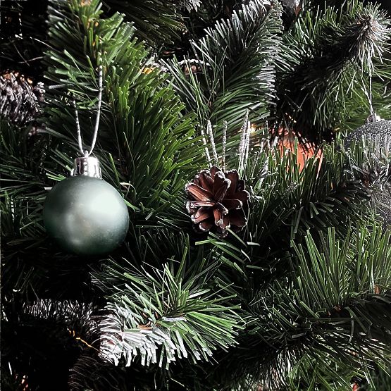 ZELENÉ VIANOČNÉ GUĽE 34 KS SYSD1688-027