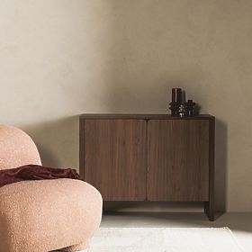 Dvojdverová komoda Moku orech villa, zaoblené čelné plochy