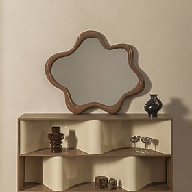 Závesné zrkadlo Izzi, nepravidelné, svetlo hnedé/mocha, lesklé