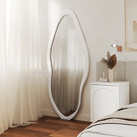 Závesné zrkadlo v drevenom ráme Mara, 180x80 cm, nepravidelný tvar, biele